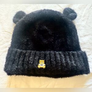 LIKE NEW TEDDY FRESH FAUX FUR BLACK O/S BEANIE